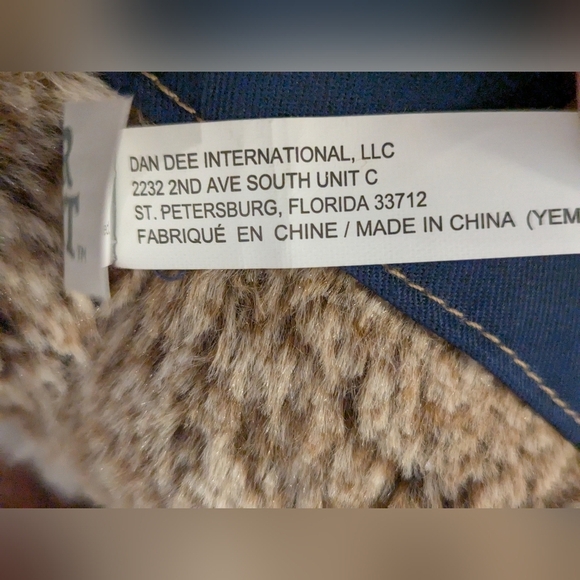 Peter Rabbit Plush Toy with Blue Jacket - Picture 5 of 12